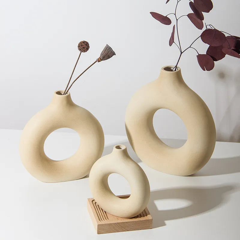 Nordic Circular Hollow Ceramic Vase Donuts Flower Pot Home Decoration Accessories Office Desktop Living Room Interior Decor Gift
